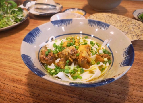 ランチ・ダナンの名物「ミークアン」